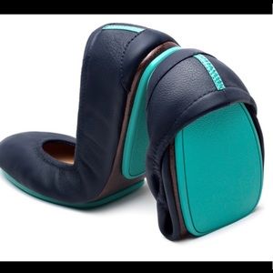 Navy blue tieks Great condition